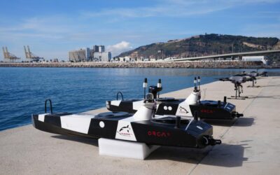 El Port de Barcelona está llevando a cabo pruebas con una flota de drones tanto aéreos como acuáticos para optimizar la seguridad y la eficiencia en la gestión de sus operaciones.